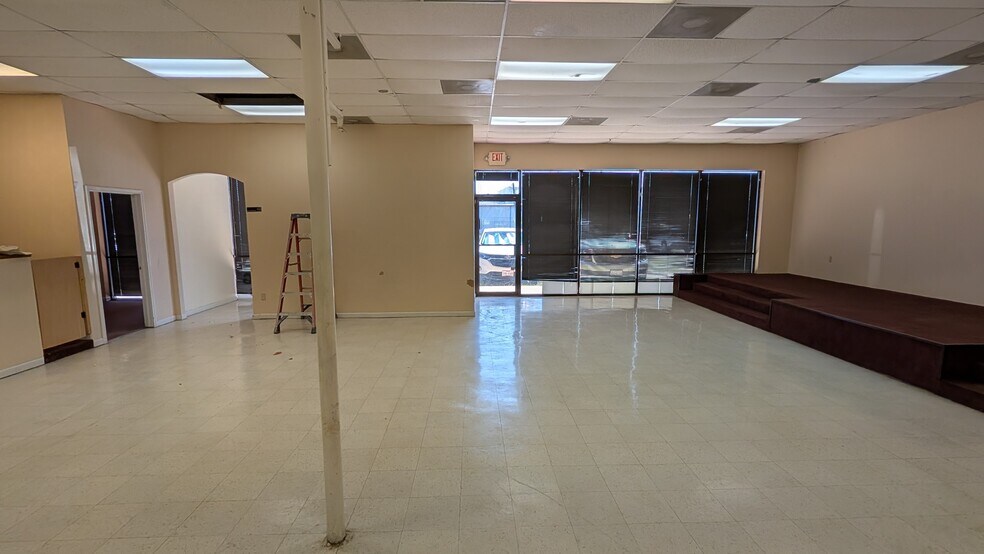 More Photos Of 4701 Ayers St, Corpus Christi General Retail For Lease