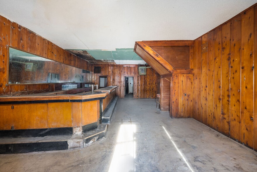 More Photos Of 4712 International Blvd, Oakland Specialty For Sale