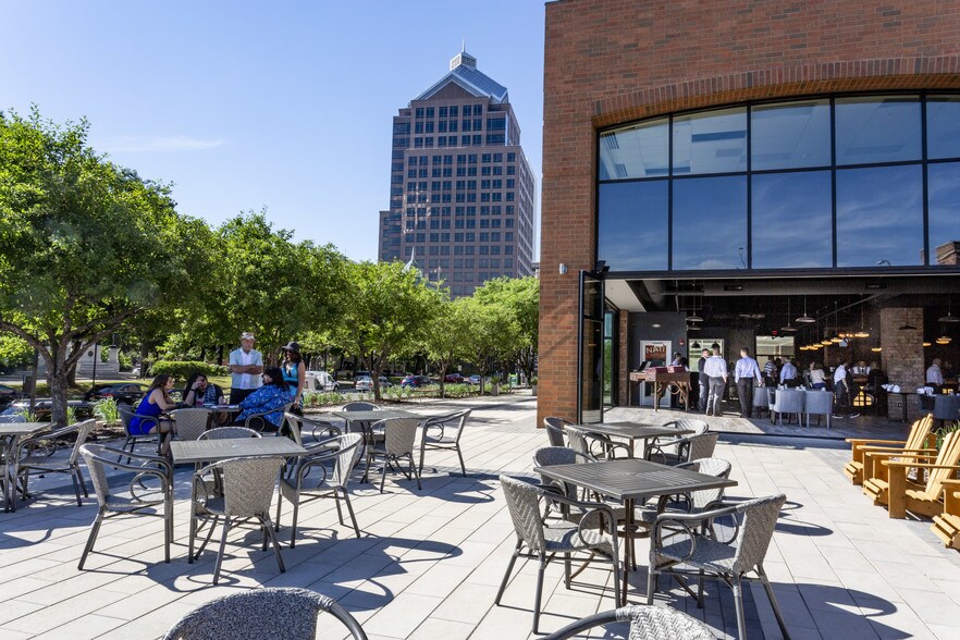 More Photos Of 180 S Clinton Ave, Rochester Office For Lease