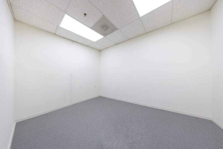 More Photos Of 15350 Fairfield Ranch Rd, Chino Hills Warehouse For Sale