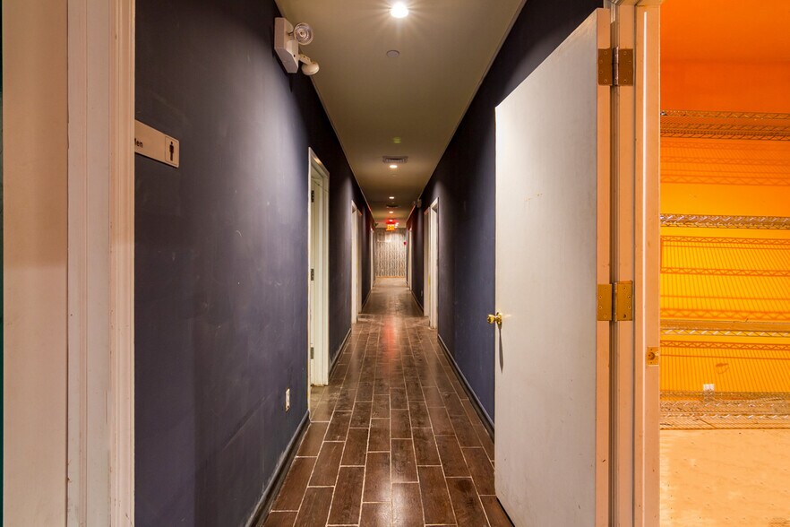 More Photos Of 6 Saint Marks Pl, New York Storefront For Lease