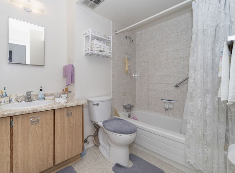 More Photos Of 4 Robert St, Arnprior Apartments For Sale