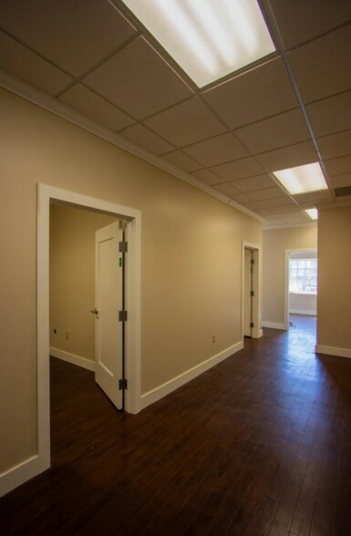 More Photos Of 4875 Forest Dr, Columbia Bank For Lease