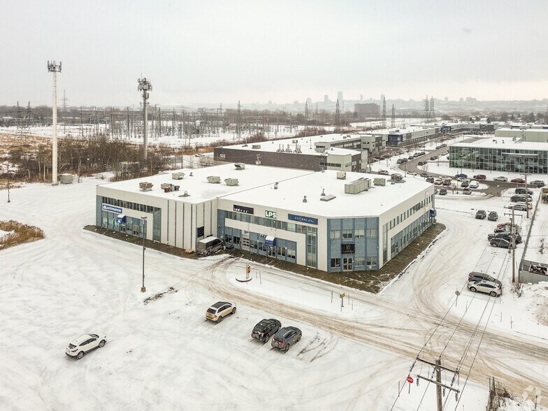 More Photos Of 1100 Galibois, Québec Freestanding For Lease
