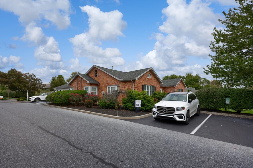 More Photos Of 250 N Reading Rd, Ephrata Office For Sale