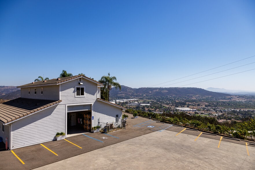 More Photos Of 2286 Sunshine Mountain Rd, San Marcos Winery Vineyard For Sale