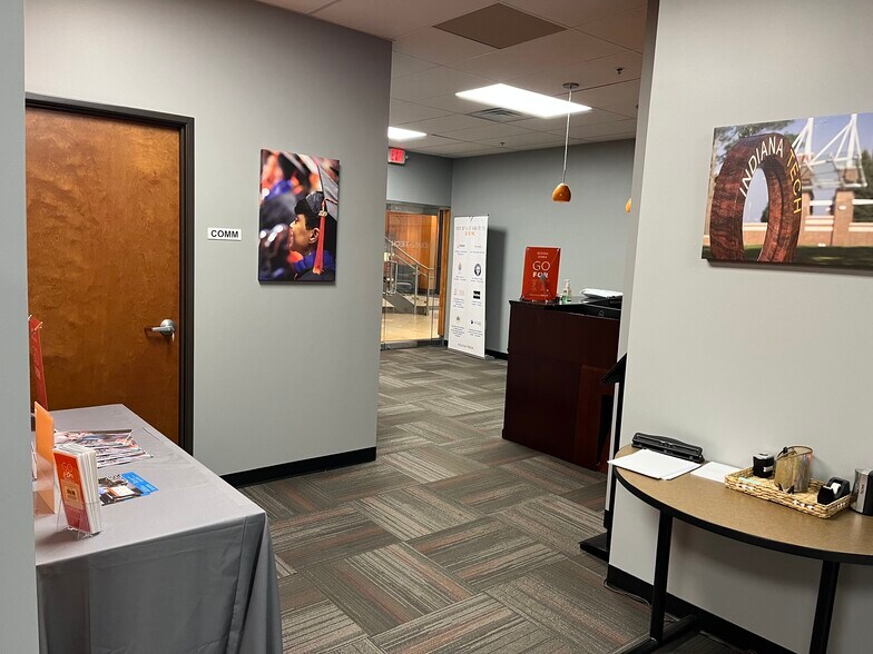 More Photos Of 10765 Lantern Rd, Fishers Office For Lease