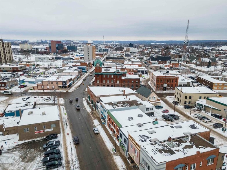 More Photos Of 732 Queen St E, Sault Ste Marie Office For Sale