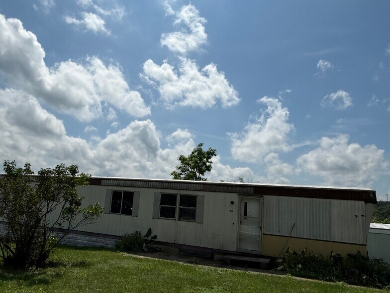 More Photos Of 201 Pear St, Bethesda Trailer Camper Park For Sale