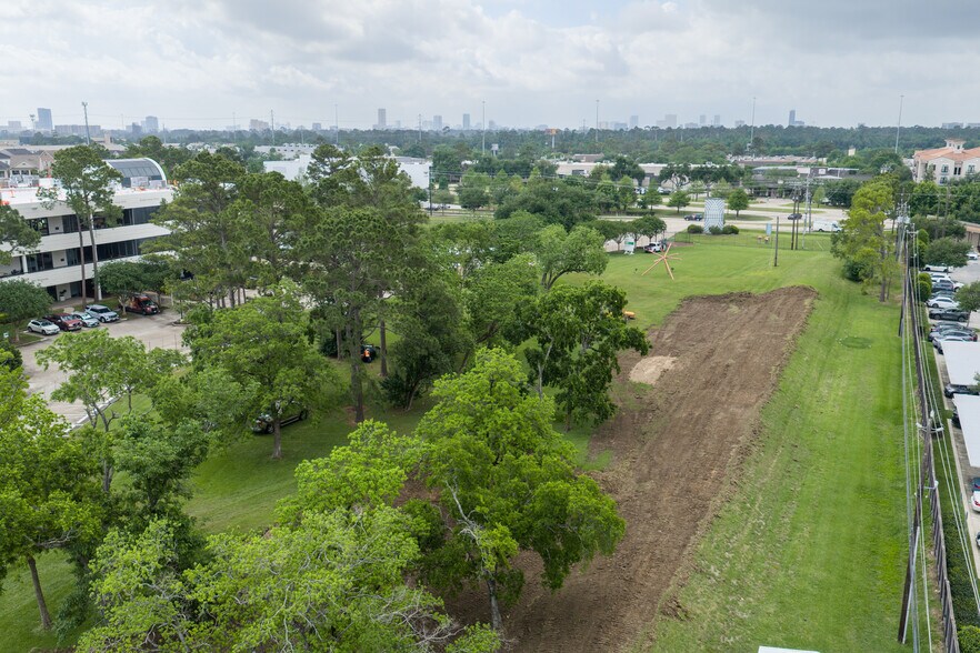 More Photos Of 7022 Old Katy Rd, Houston Showroom For Sale