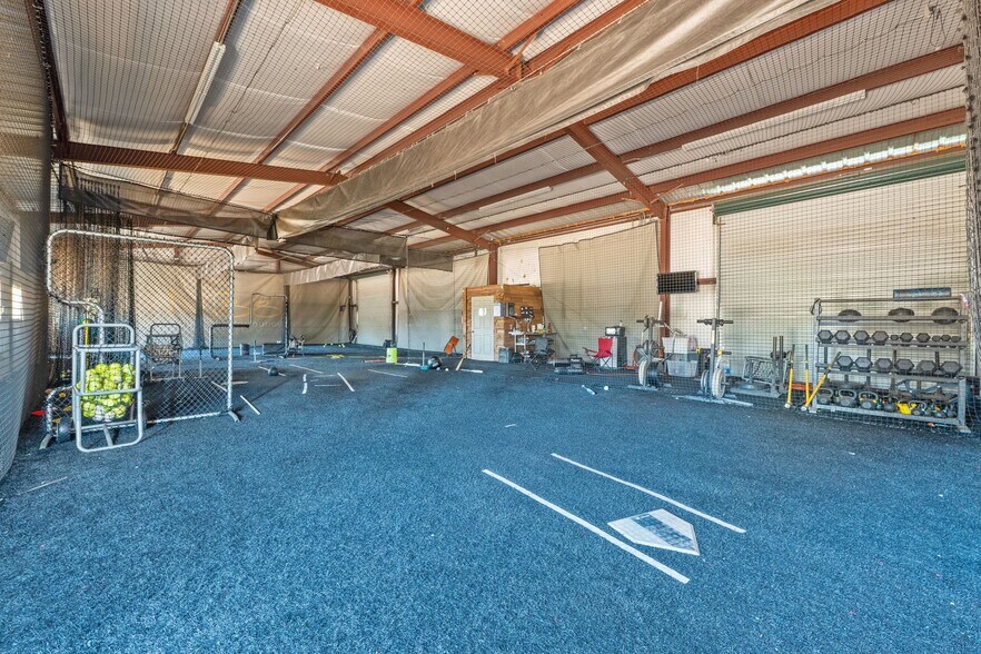 More Photos Of 3364 N Bagdad Rd, Leander Unknown For Lease