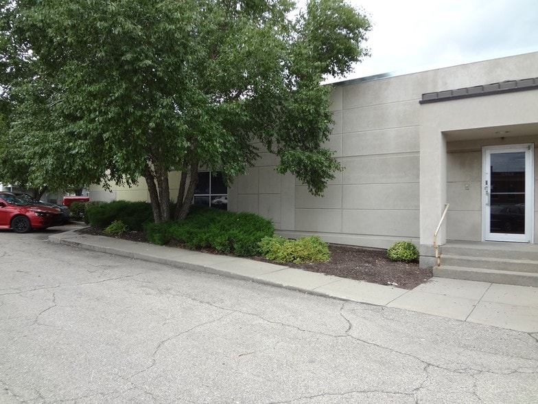 More Photos Of 222 W 6th St, Junction City Office For Sale