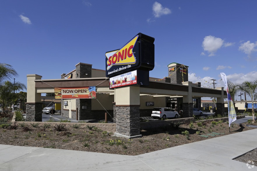 More Photos Of 17811 Beach Blvd, Huntington Beach Fast Food For Lease