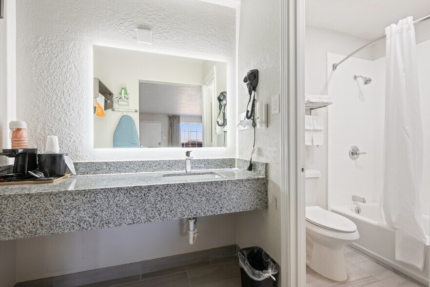 More Photos Of 10159 I-20, Eastland Hotel For Sale