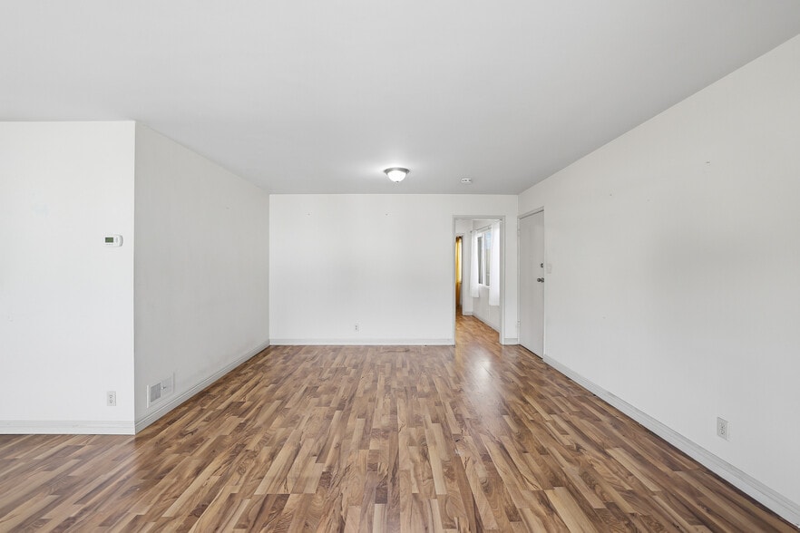 More Photos Of 3521 Ocean View Blvd, Glendale General Retail For Sale