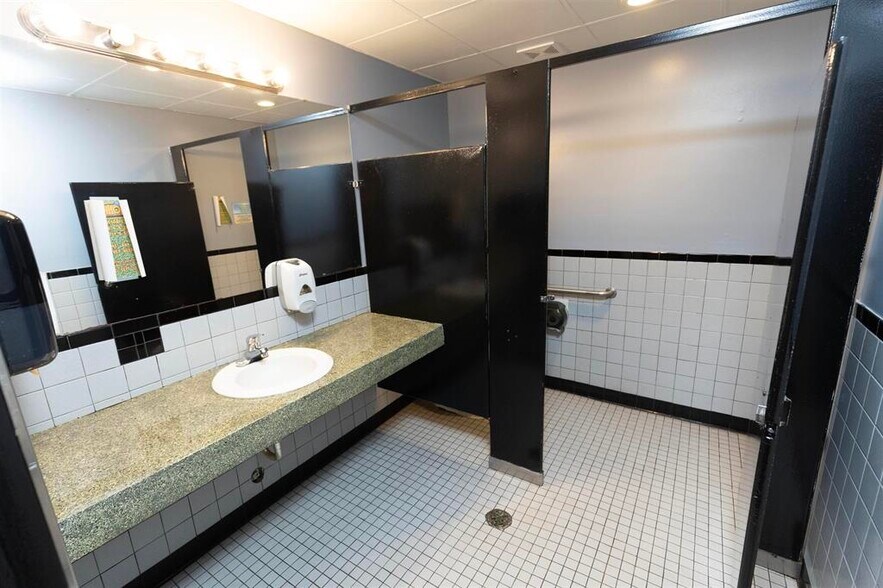 More Photos Of 12201 Albee Rd, Burt Restaurant For Sale