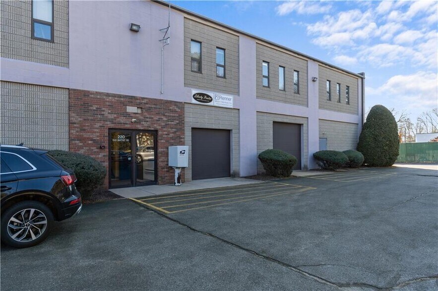 More Photos Of 220 Old Baptist Rd, North Kingstown Warehouse For Lease
