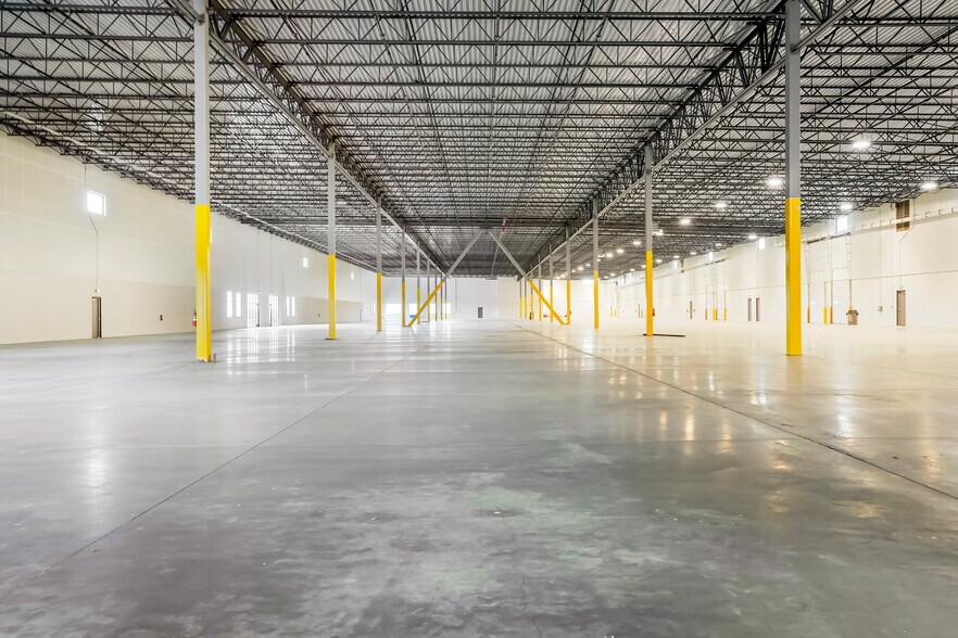 More Photos Of 8470 Launch Pt, Colorado Springs Warehouse For Lease