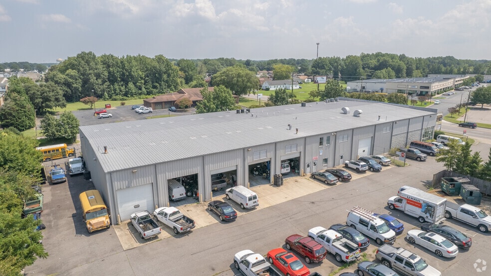 More Photos Of 3304 Airline Blvd, Portsmouth Light Distribution For Lease