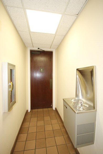 More Photos Of 1444 Watson Blvd, Warner Robins Office For Lease