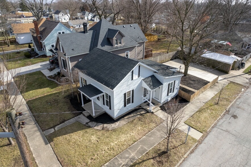 1901 Kossuth St  