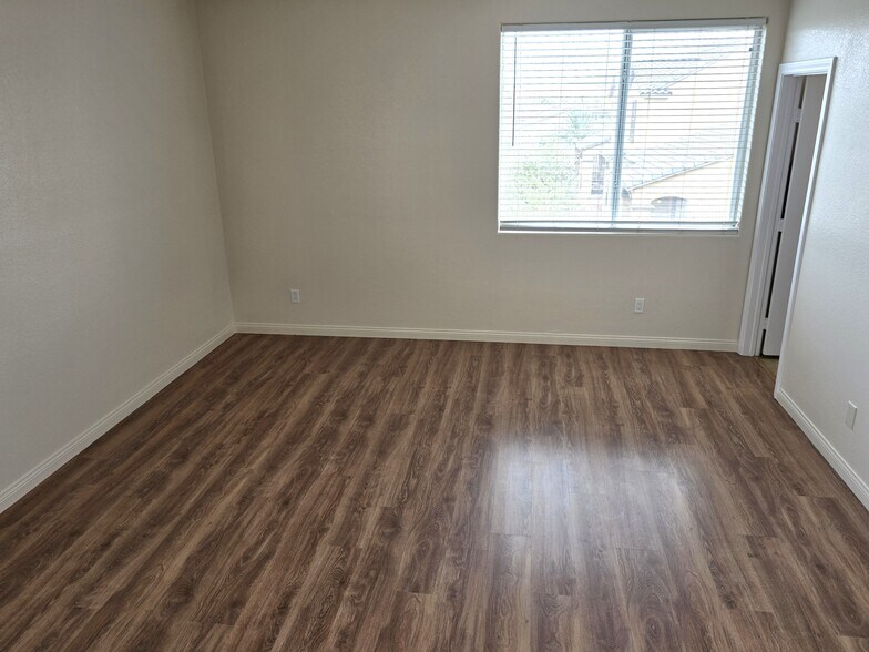 More Photos Of 4300 N Lamont St, Las Vegas Apartments For Sale