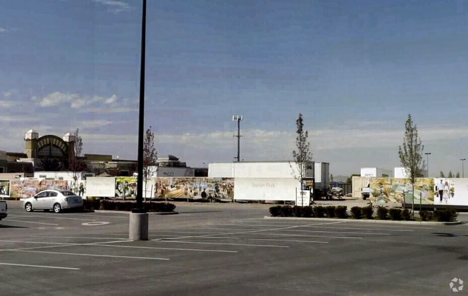 More Photos Of 172 N East Promontory, Farmington General Retail For Lease