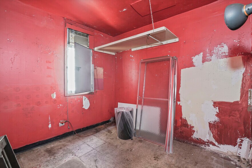 More Photos Of 76 Bushwick Ave, Brooklyn Restaurant For Lease