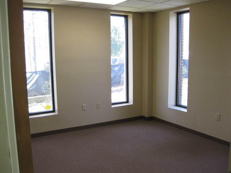 More Photos Of 552 West Atlanta St SE, Marietta Warehouse For Lease