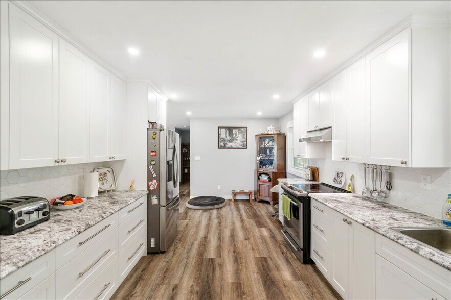 More Photos Of 383731 Salford Rd, Salford Freestanding For Sale