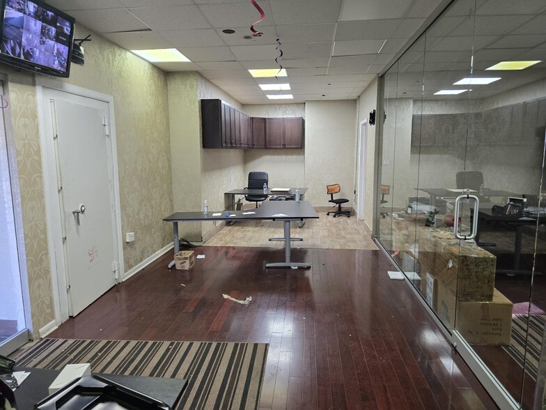 More Photos Of 4535 W Addison St, Chicago Warehouse For Sale