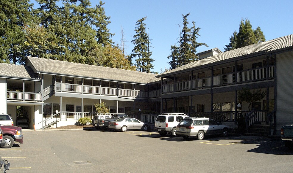 More Photos Of 8835 SW Canyon Ln, Portland Unknown For Lease