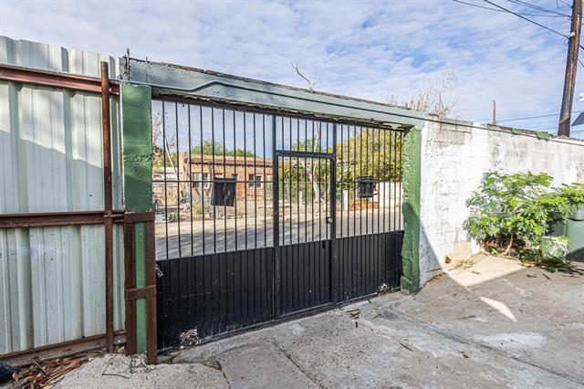 More Photos Of 1719 Lincoln St, Laredo Convenience Store For Sale