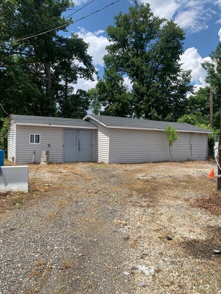 Primary Photo Of 711 Old Ritchie Rd, Capitol Heights Distribution For Lease