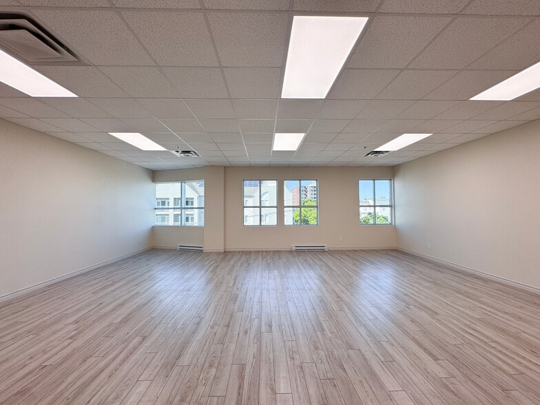 More Photos Of 33 Weldon St, Moncton Office For Lease