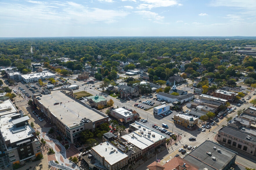 More Photos Of 24 S 2nd St, St Charles Bank For Lease
