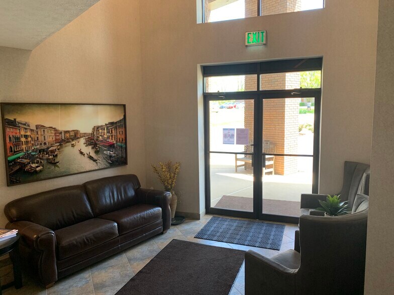 More Photos Of 7071 Corporate Way, Dayton Office For Lease