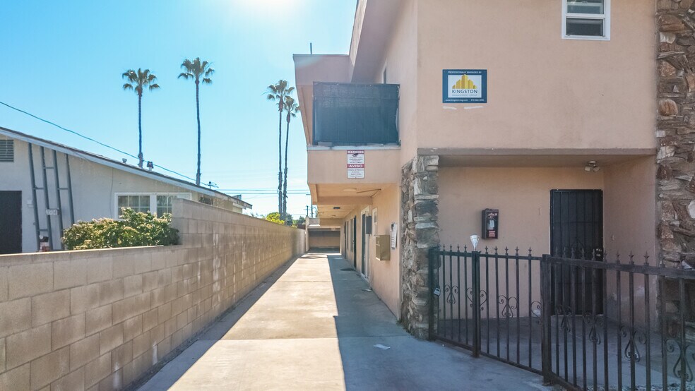 More Photos Of 3508 W 113th St, Inglewood Apartments For Sale