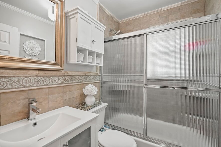 More Photos Of 25 Montague St, Yonkers Multifamily For Sale