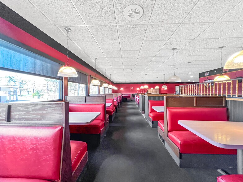 More Photos Of 15371 Highway 13 S, Hurricane Mills General Retail For Sale