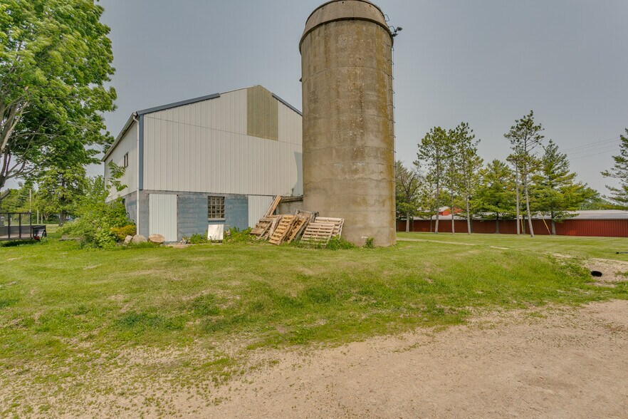 More Photos Of 2015 County Road II, Neenah Garden Center For Sale