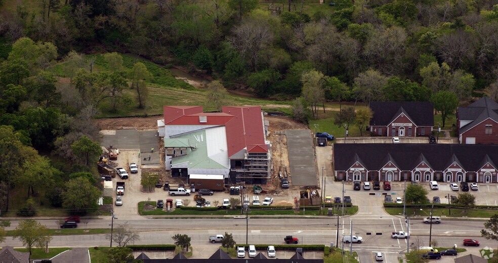 Primary Photo Of 313 E Edgewood Dr, Friendswood Freestanding For Sale