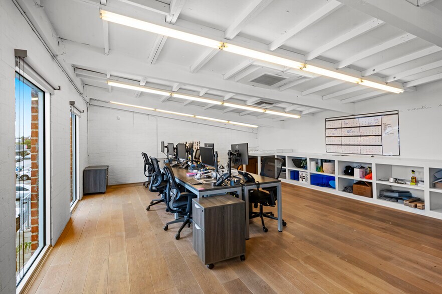 More Photos Of 11240 Playa Ct, Culver City Loft Creative Space For Sale