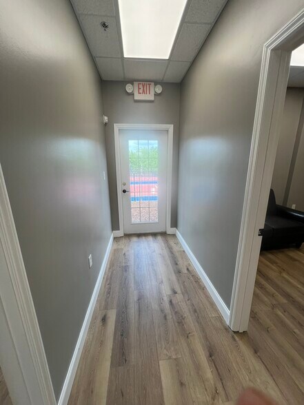 More Photos Of 1700 River Park Blvd, Woodstock Storefront For Lease