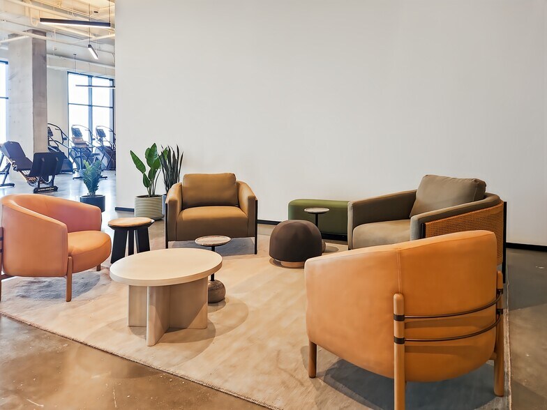 More Photos Of 5501 La Branch St, Houston Coworking Space