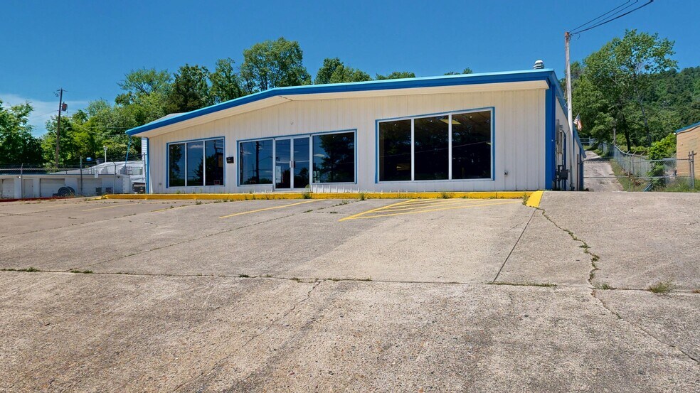 More Photos Of 1005 E Grand Ave, Hot Springs Unknown For Lease