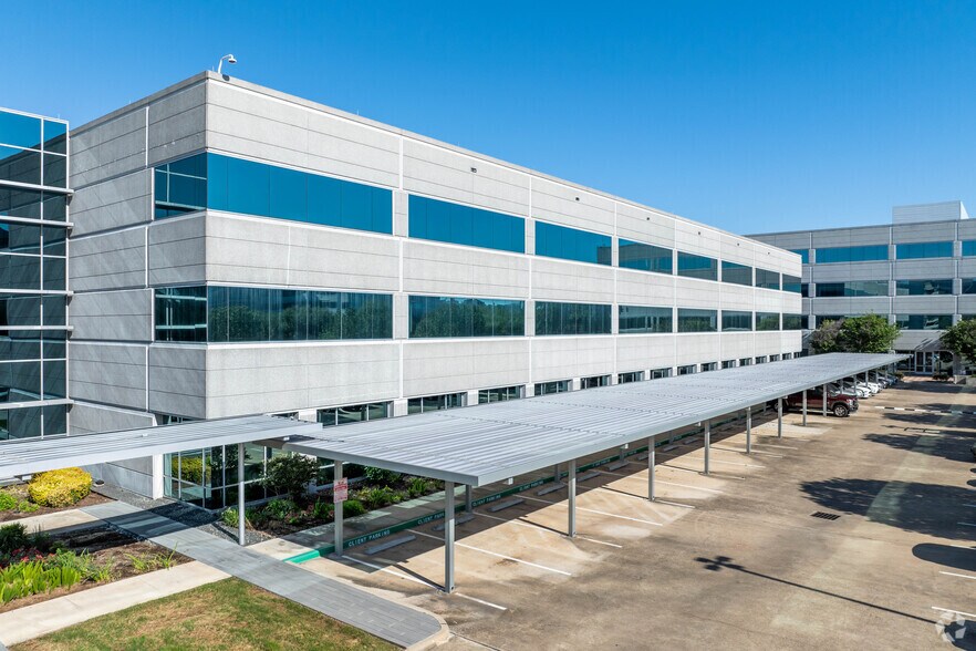 More Photos Of 10300 Town Park Dr, Houston Office For Lease