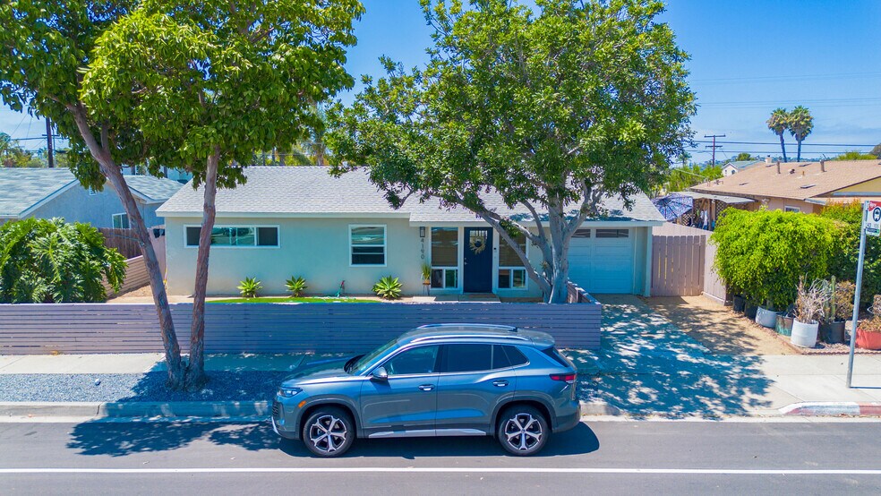 More Photos Of 4190 Clairemont Dr, San Diego Multifamily For Sale