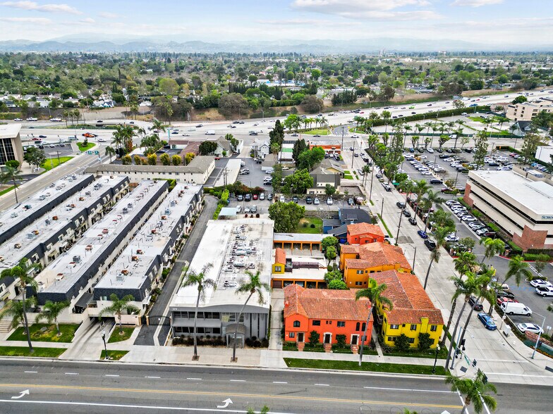 More Photos Of 2215 N Broadway, Santa Ana Medical For Sale