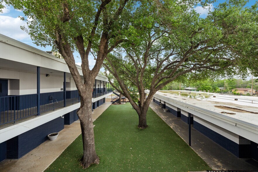 More Photos Of 1826 Basse Rd, San Antonio Schools For Sale